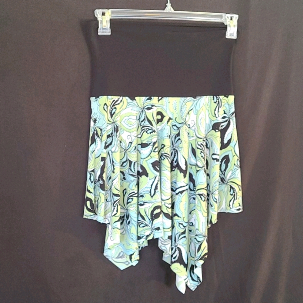 Asymmetrical skirt
